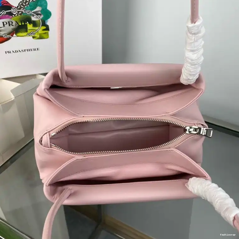Fashionrepsfam ru 2209YZ0058 Prada Bag 0527